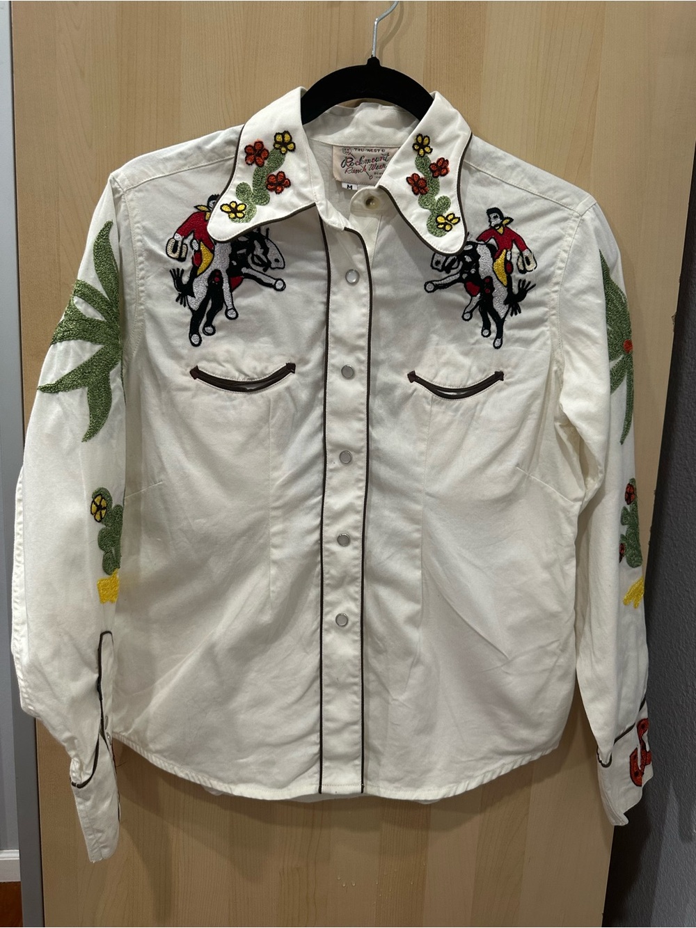 Rockmount ranch wear Embroidered Western Button-Down Shirt with Rodeo Motif sz M